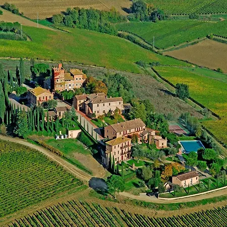 Great In A In Tuscany Apartment